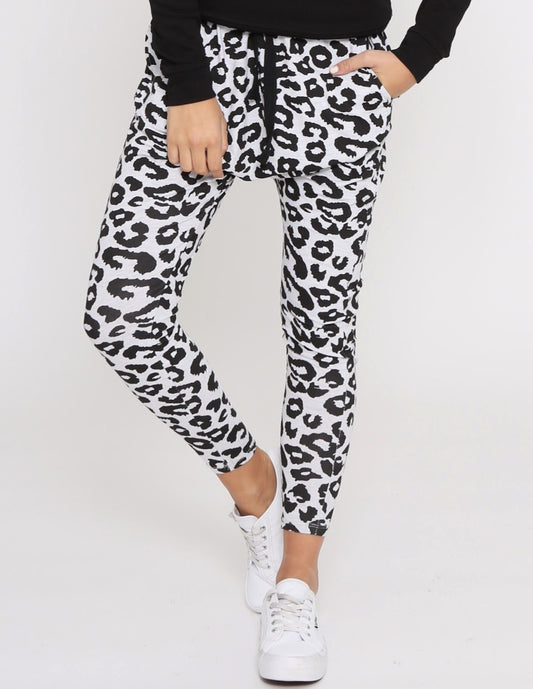 comfy stylish leopard print jogger pants 